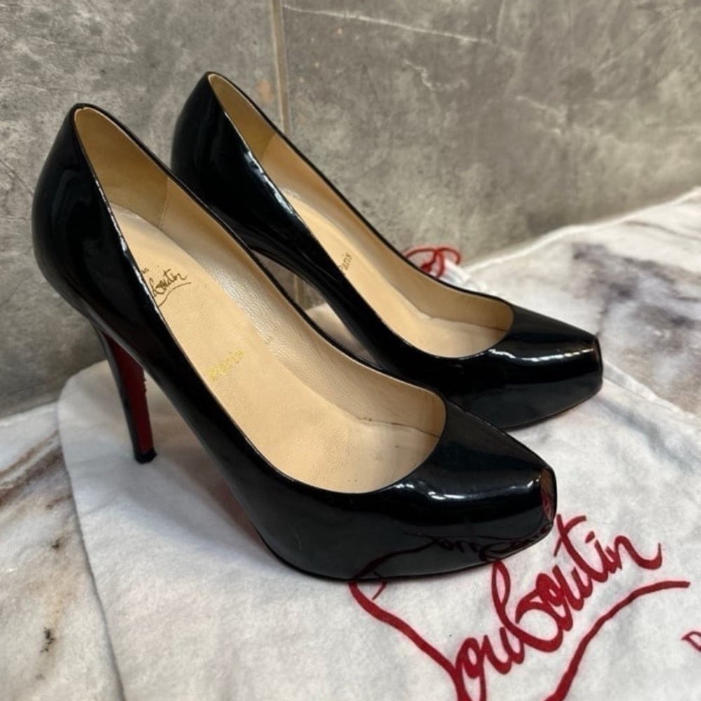 Christian Louboutin Very Privé Black Patent Leather Peep Toe Pumps